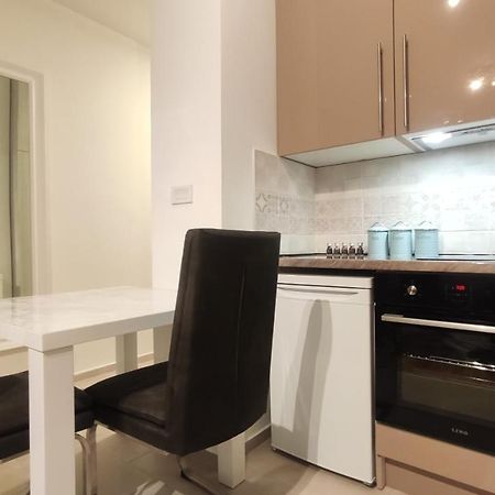 Green Residence Belgrado Esterno foto
