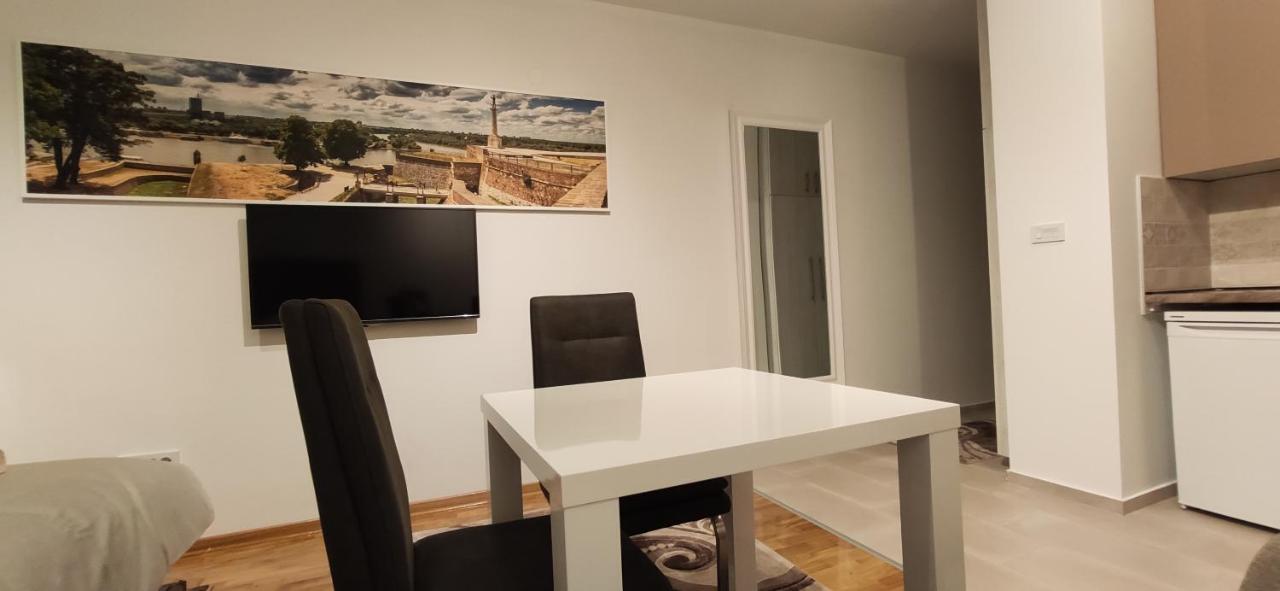Green Residence Belgrado Esterno foto